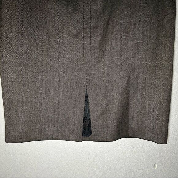 Trina Turk brown front slit pencil skirt women’s size small 4 - Picture 3 of 9